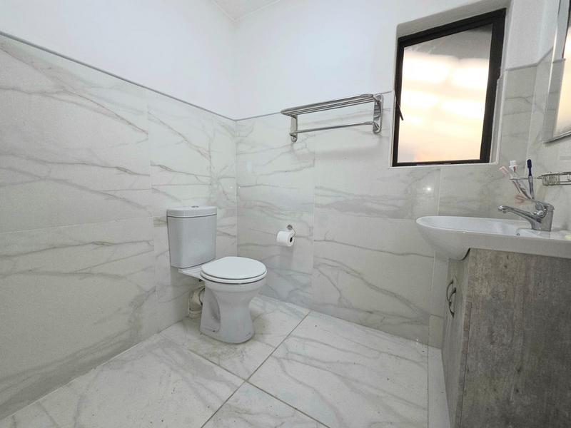 To Let 2 Bedroom Property for Rent in Amanda Glen Western Cape